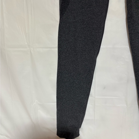NVGTN gray leggings sz large - Picture 4 of 7